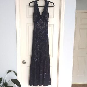 Elegant Navy Blue Lace Evening Gown